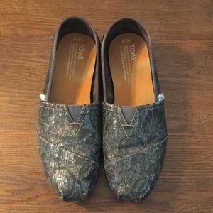 Toms Sparkly Black Lace Slip-ons size 7.5